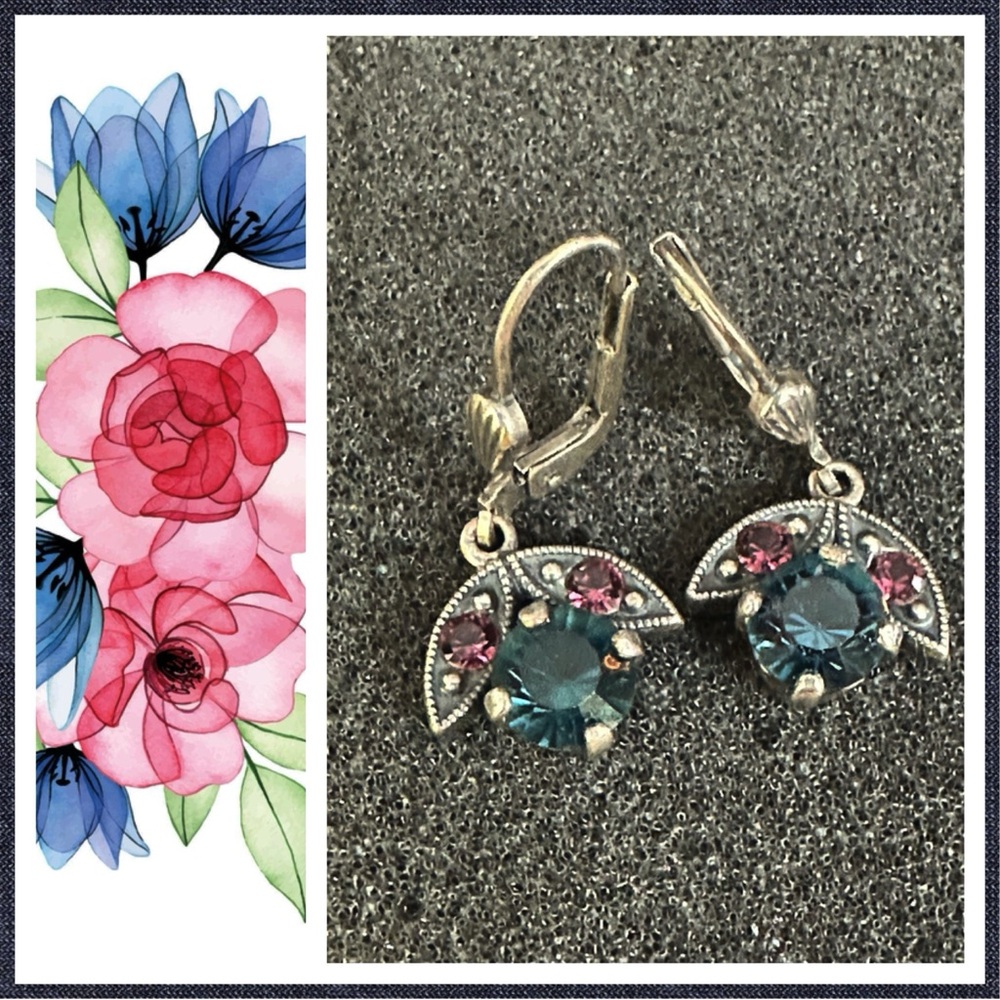 Round Blue and Fuscia stones. Lever Back Earrings - Pewter Tone.